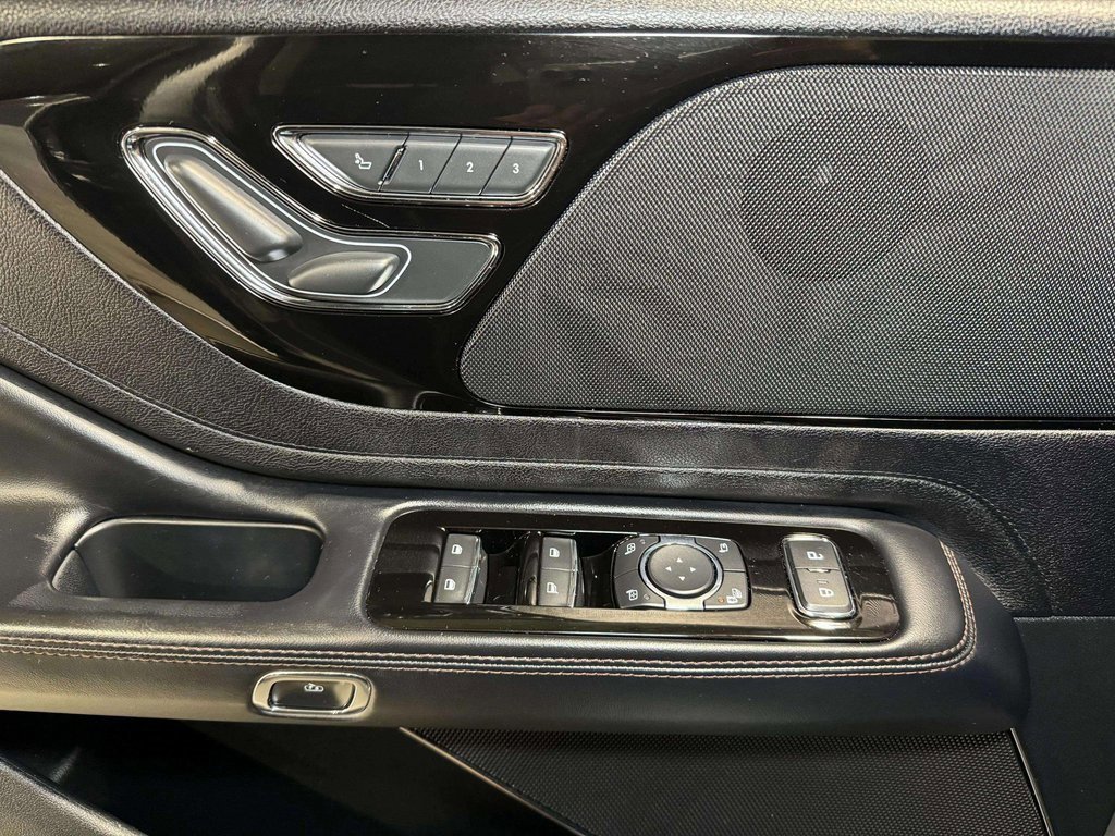 Certified 2022 Lincoln Aviator AWD w/ Premium Package image 9