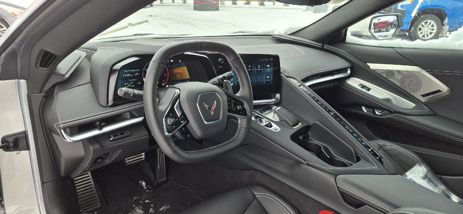 Used 2024 Chevrolet Corvette Stingray Preferred Cpe w/ Z51 Performance Package image 8