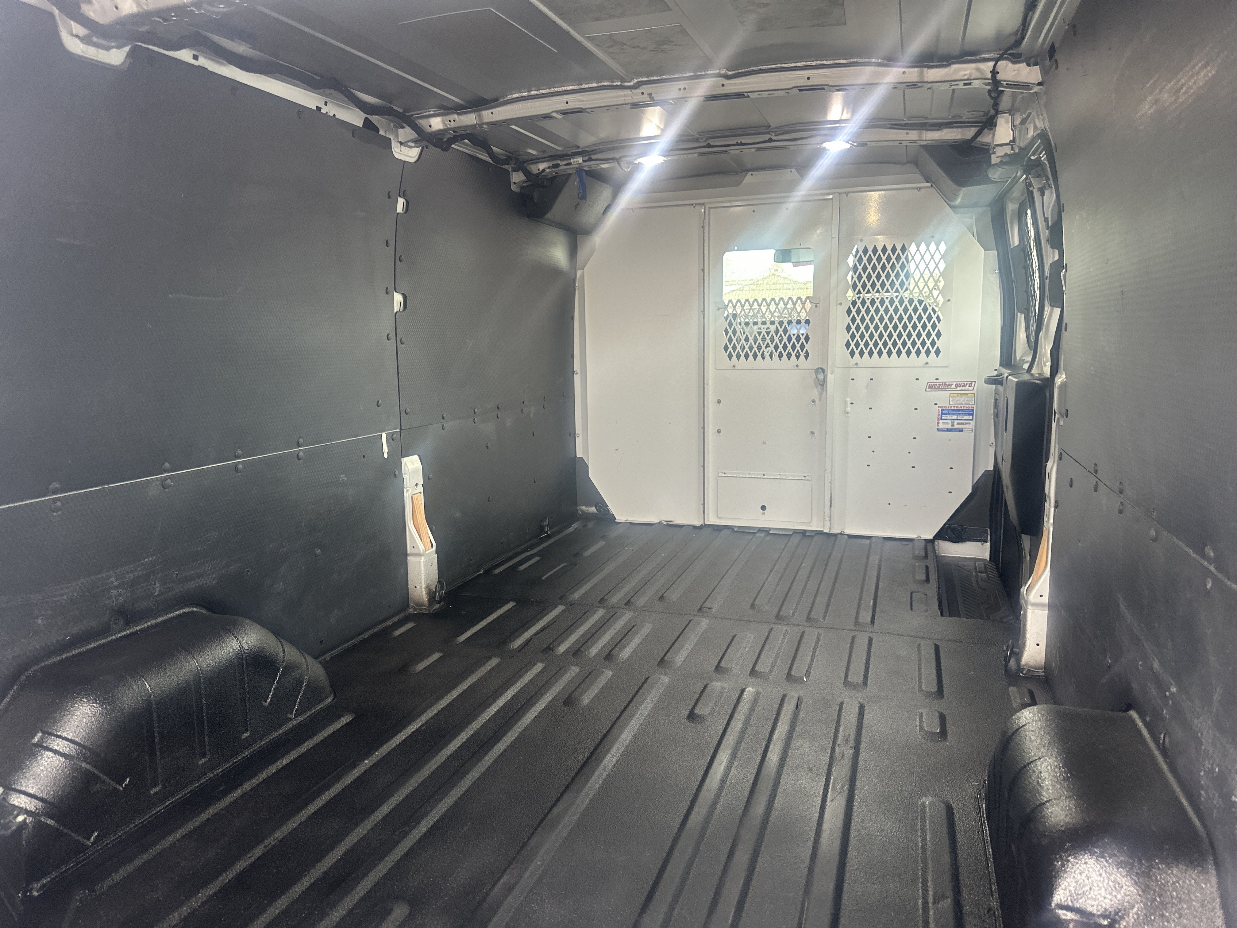 Used 2020 Ford Transit 350 Low Roof AWD image 19