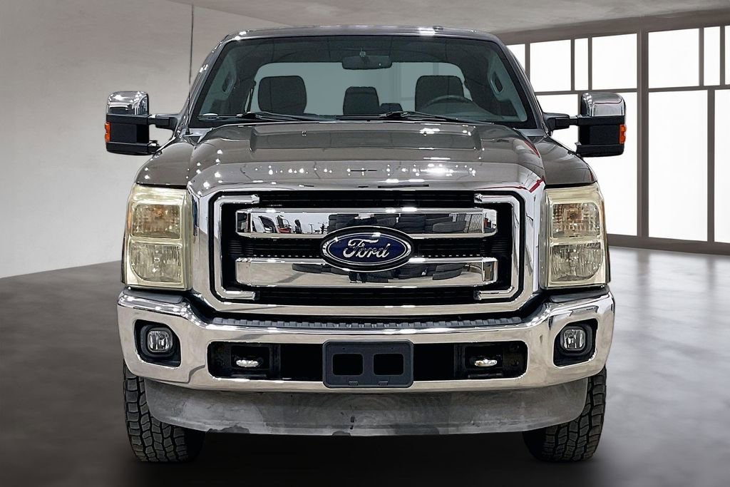 Used 2015 Ford F350 XLT w/ XLT Premium Package image 3