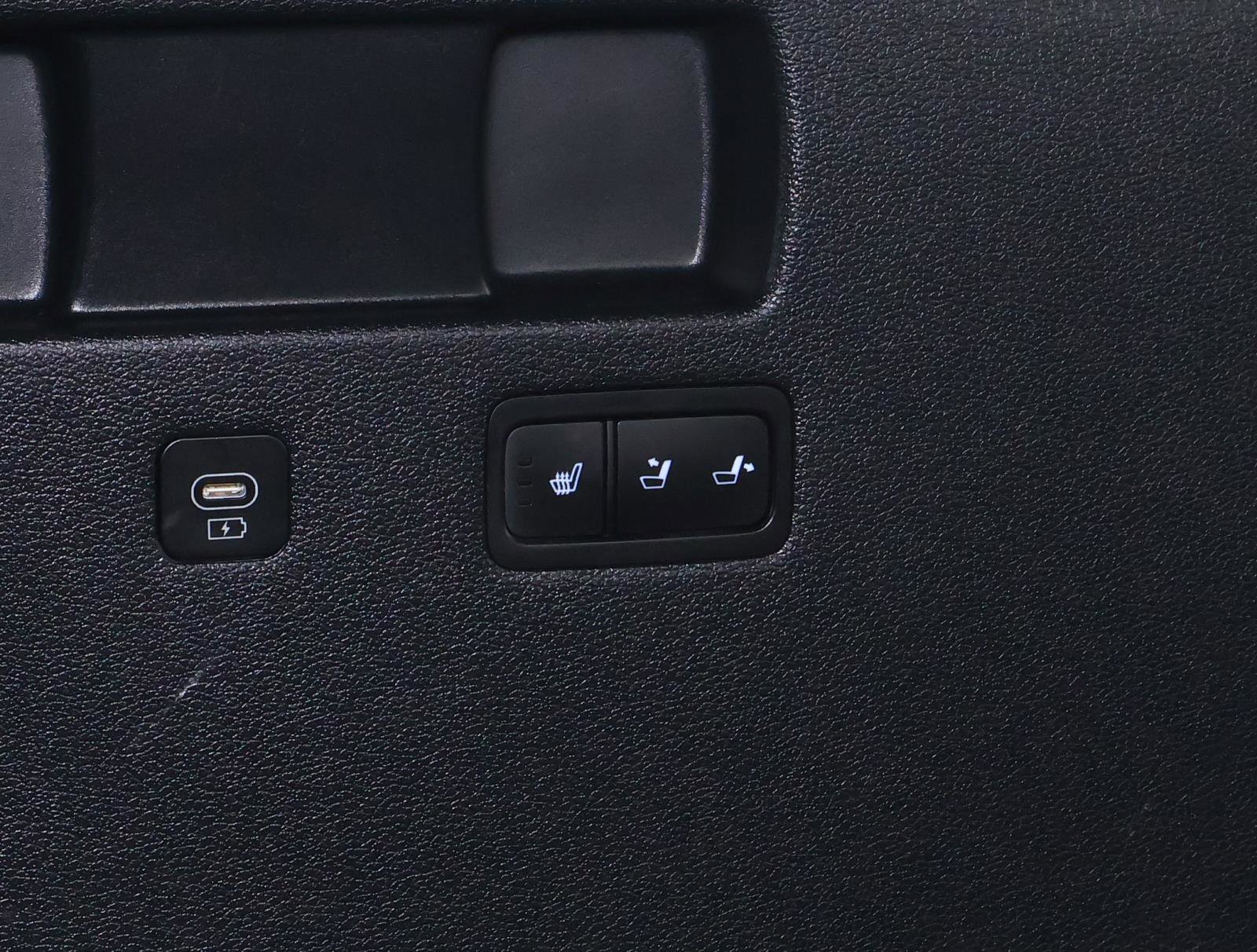 Used 2024 Hyundai Palisade Calligraphy image 22