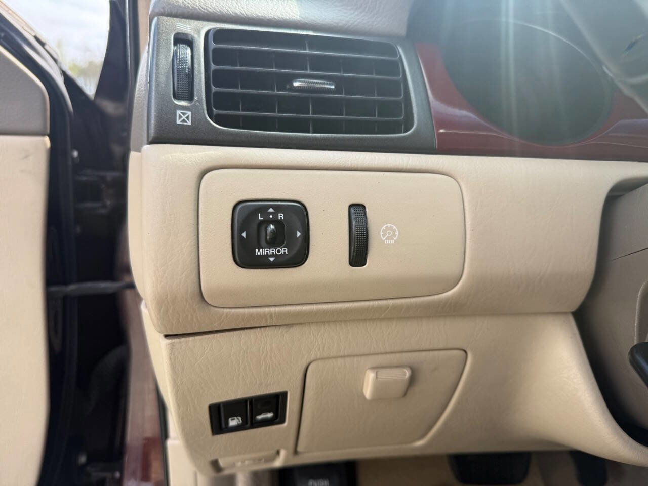 Used 2004 Lexus ES 330 Base 4dr Sedan image 14