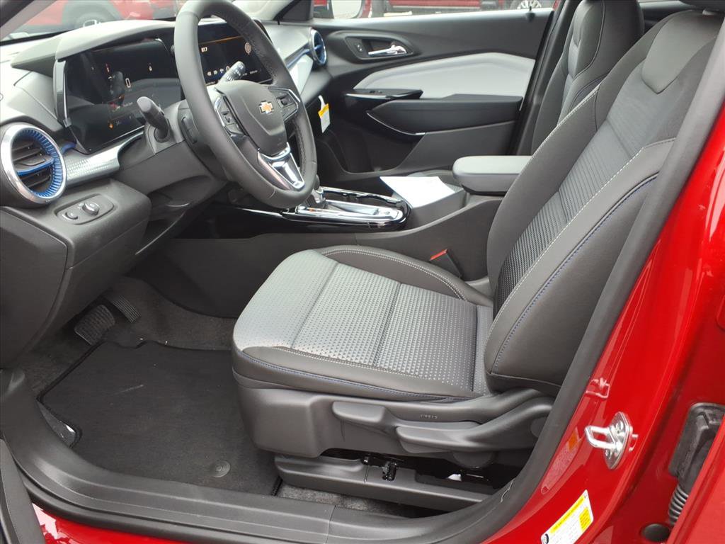 New 2026 Chevrolet Trax LT w/ Driver Confidence Package image 7