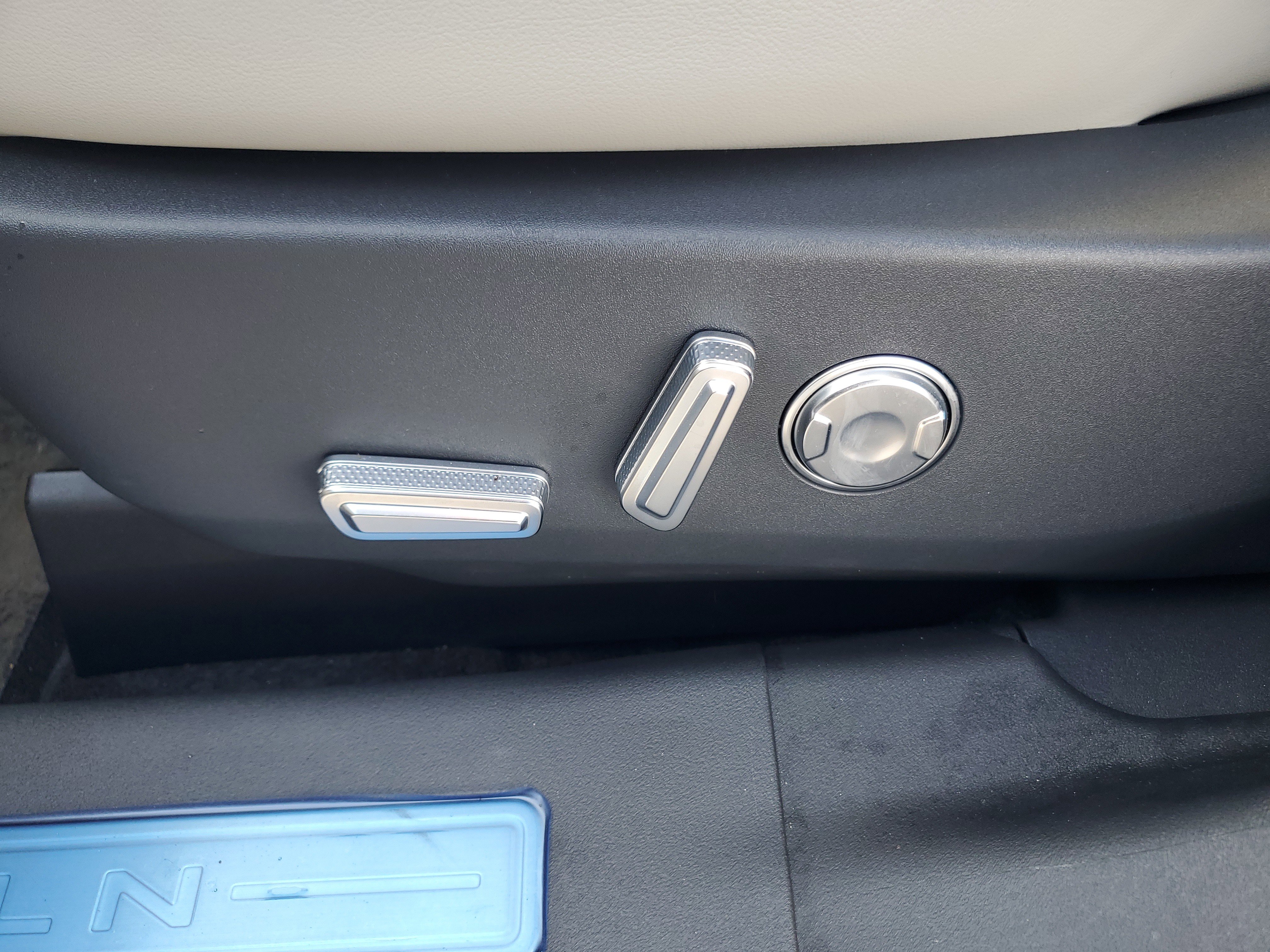 New 2026 Lincoln Nautilus Reserve image 12