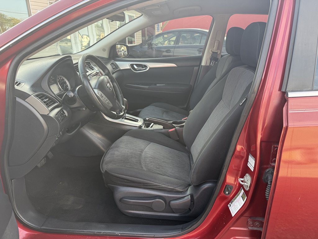 Used 2015 Nissan Sentra SV FWD image 12