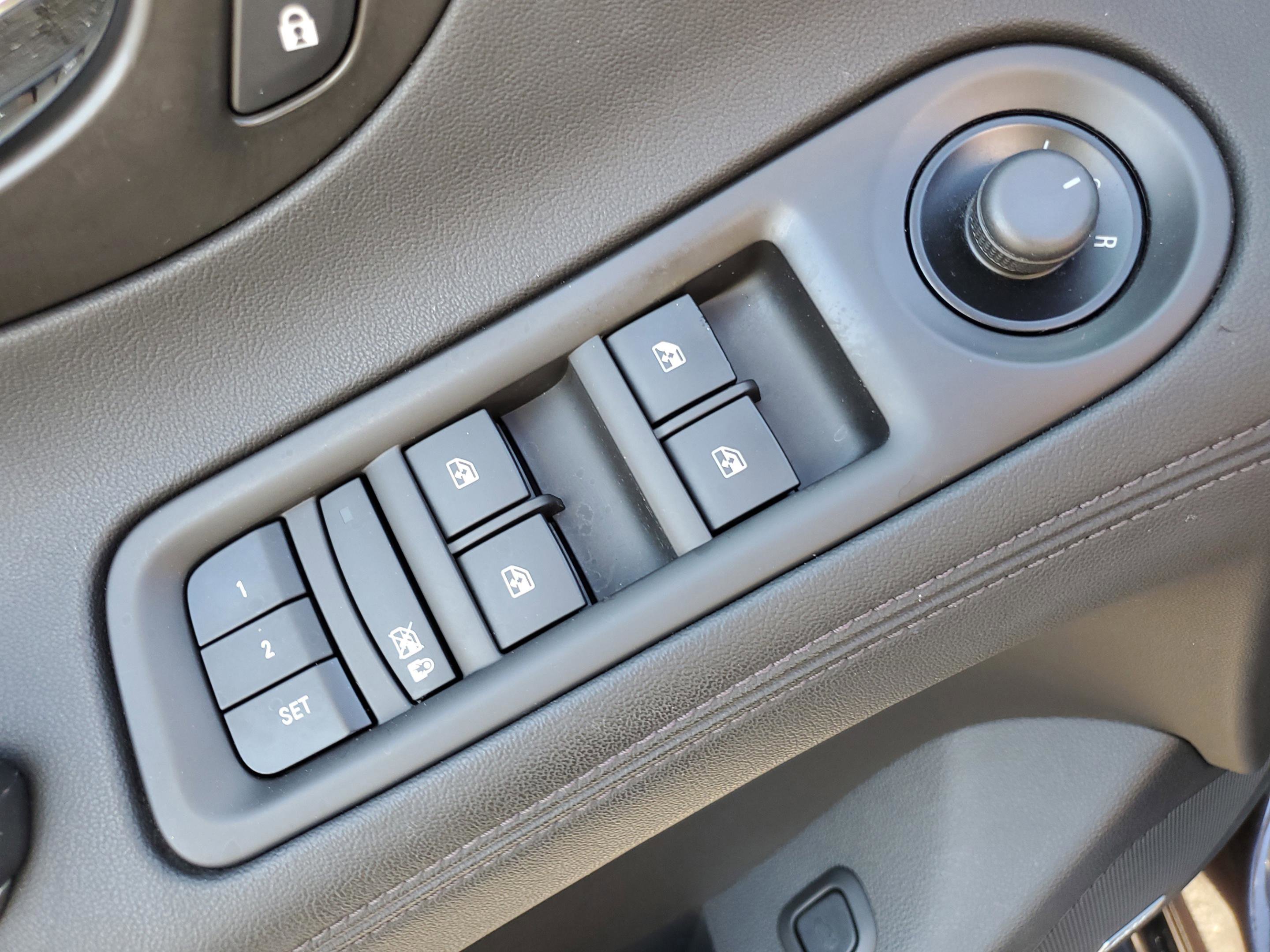 Used 2014 Buick LaCrosse Premium w/ Ultra Luxury Package FWD image 19