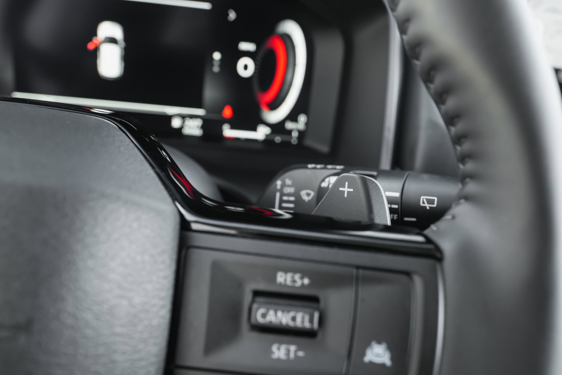 Used 2025 Nissan Rogue Platinum w/ Platinum Premium Package image 22