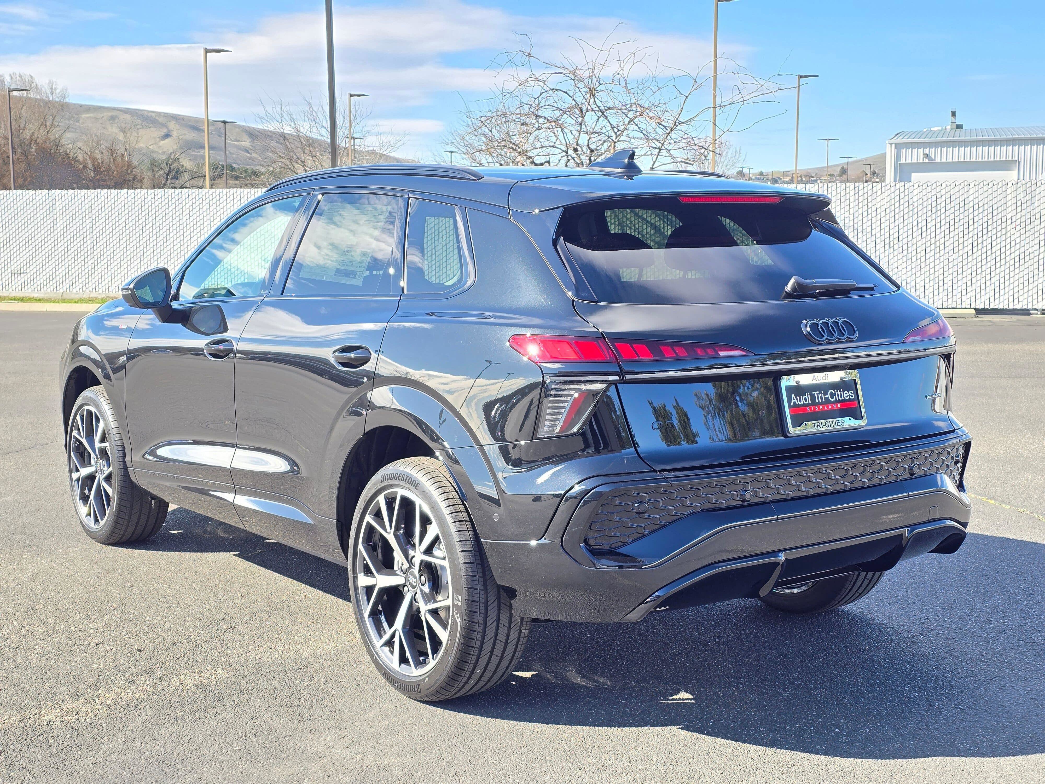 New 2026 Audi Q3 quattro 2.0T AWD/4WD image 4