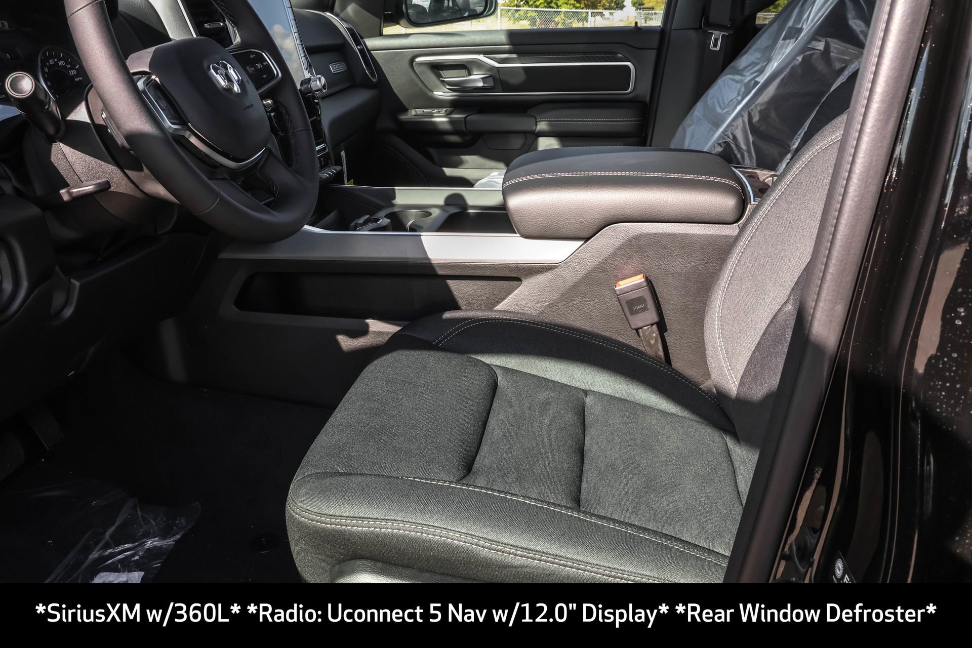 New 2026 RAM 1500 4x4 Crew Cab image 5