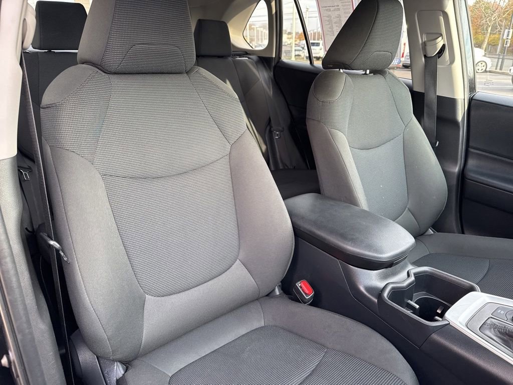 Certified 2025 Toyota RAV4 LE image 24