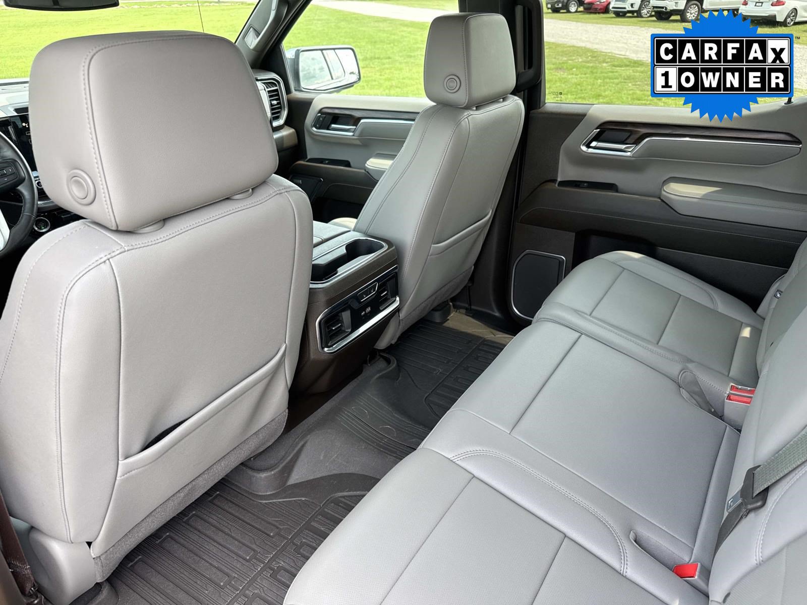 Used 2023 GMC Sierra 1500 SLT w/ SLT Premium Plus Package AWD/4WD image 18