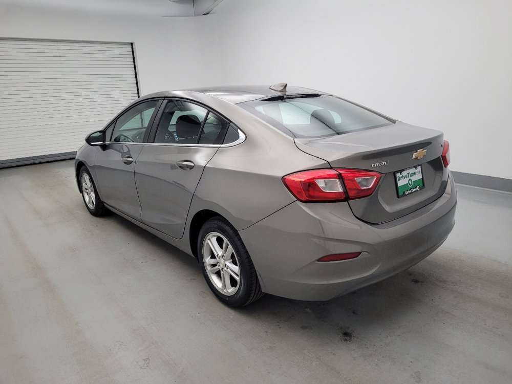 Used 2018 Chevrolet Cruze LT FWD image 3