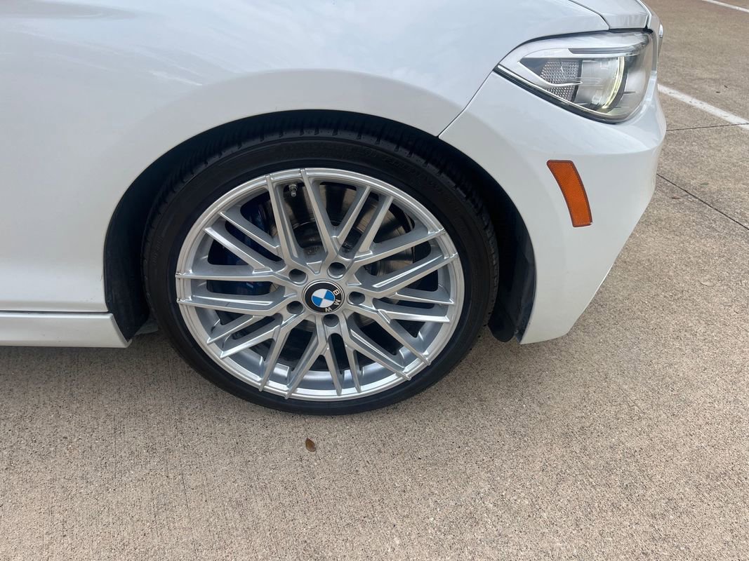 Used 2016 BMW M235i Convertible image 12