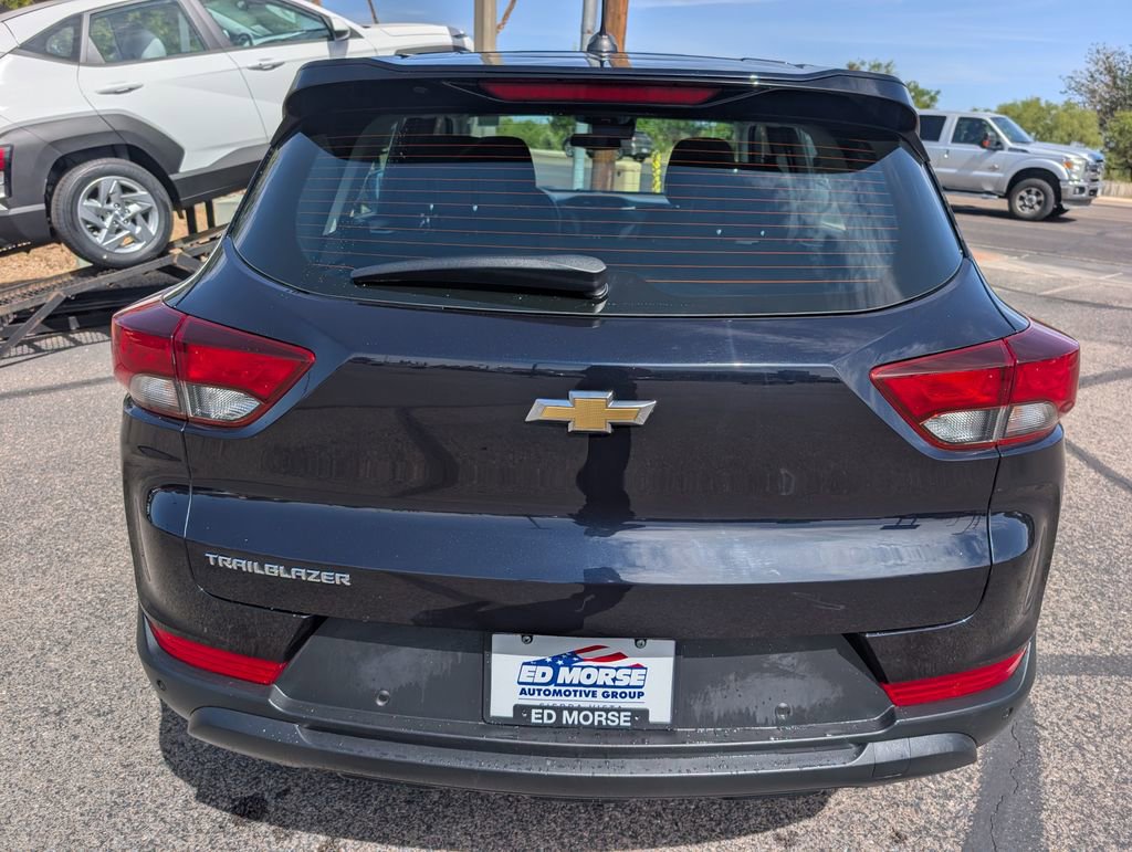 Used 2021 Chevrolet TrailBlazer LS FWD image 4