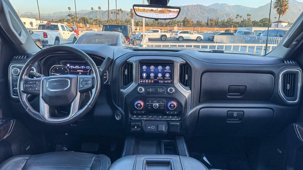 Used 2022 GMC Sierra 2500 Denali w/ Technology Package AWD/4WD image 14