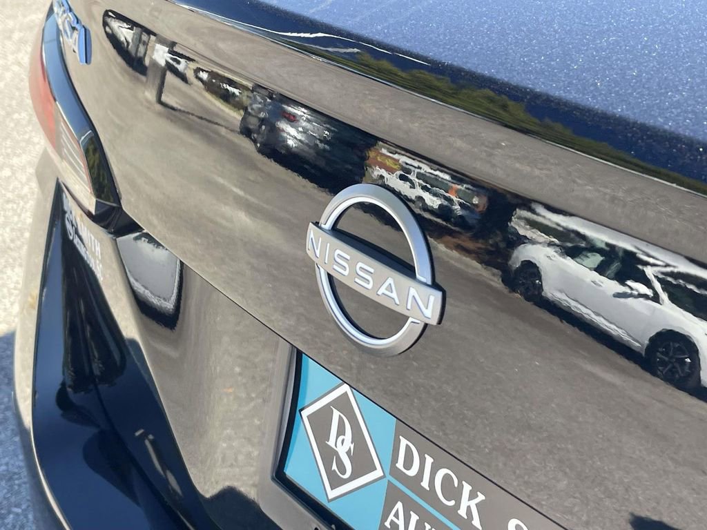 New 2025 Nissan Versa SV w/ Trunk Package image 8