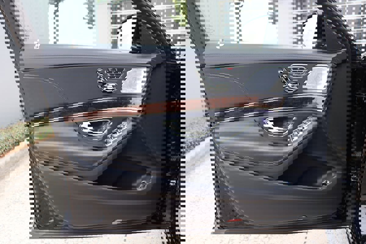 Used 2019 Mercedes-Benz S 560 Sedan image 50