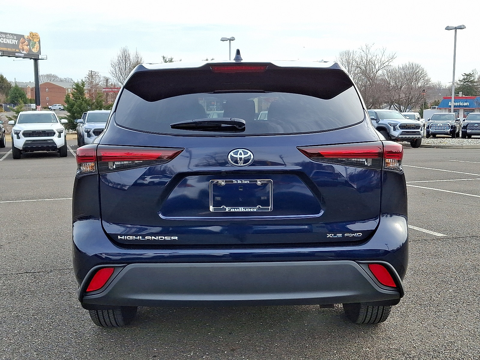 Certified 2025 Toyota Highlander XLE image 5