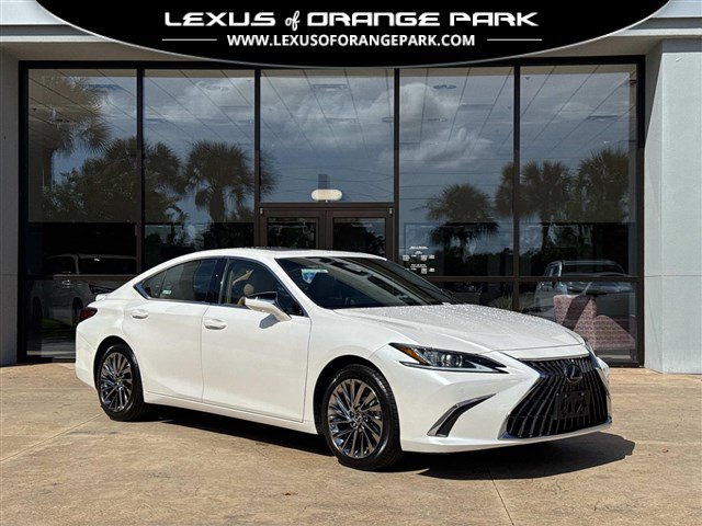 Used 2024 Lexus ES 300h w/ Technology Package FWD image 1