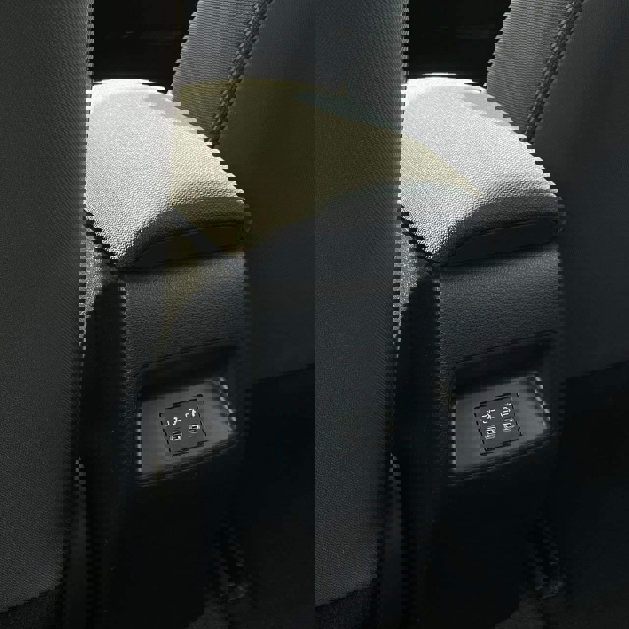 Used 2024 Toyota Corolla LE image 24