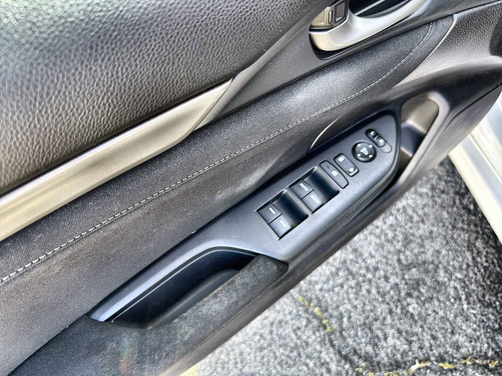 Used 2020 Honda Civic EX image 13