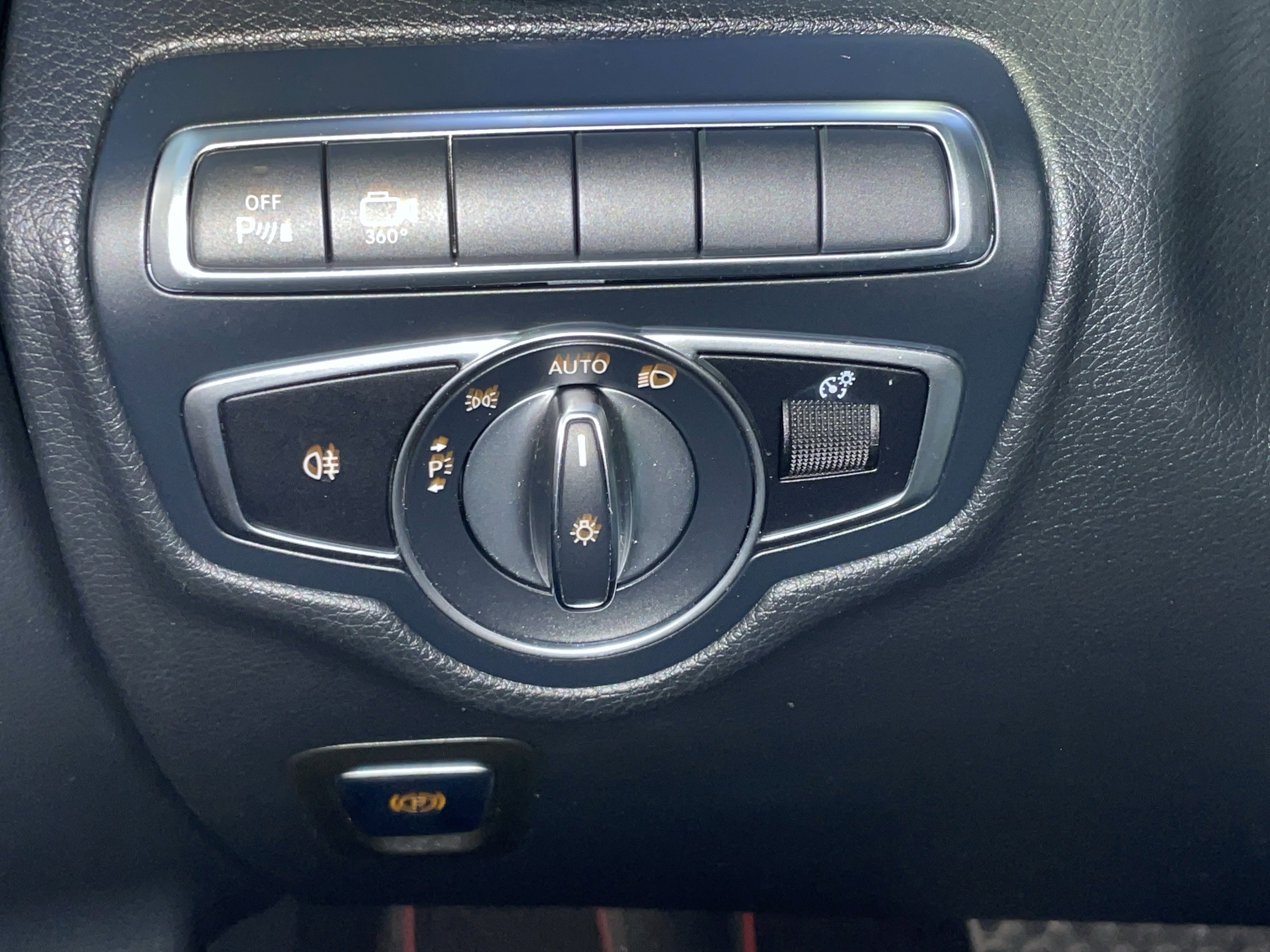 Used 2018 Mercedes-Benz GLC 43 AMG 4MATIC image 25