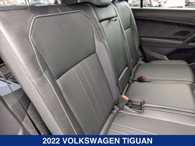 Certified 2022 Volkswagen Tiguan SE R-Line FWD image 18