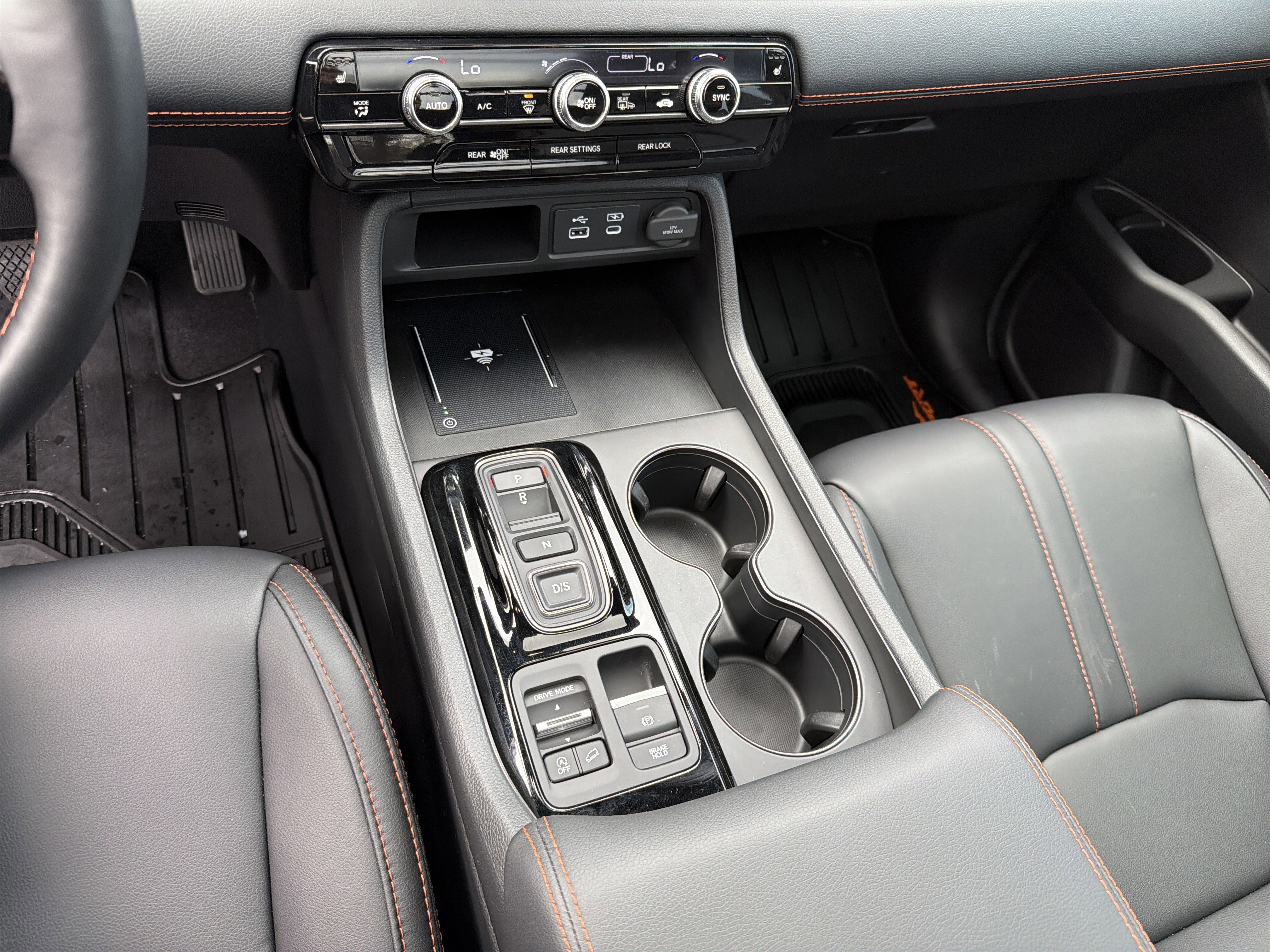 Used 2025 Honda Pilot TrailSport image 34