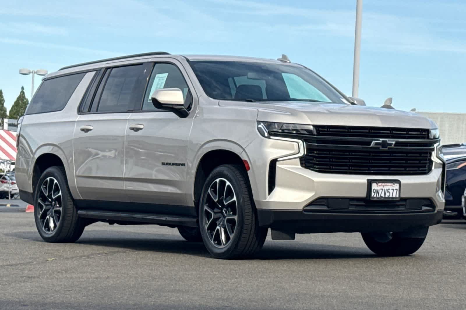Used 2021 Chevrolet Suburban RST AWD/4WD image 5