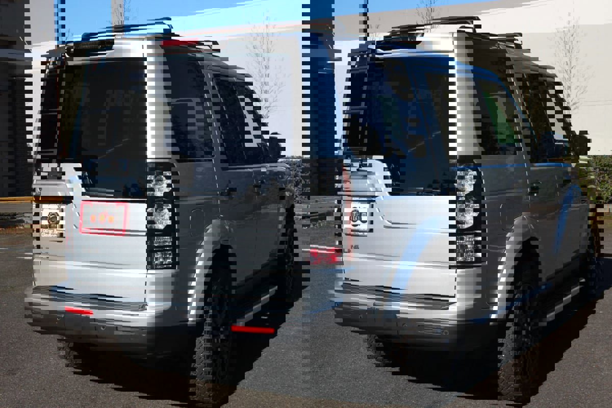 Used 2015 Land Rover LR4 image 5