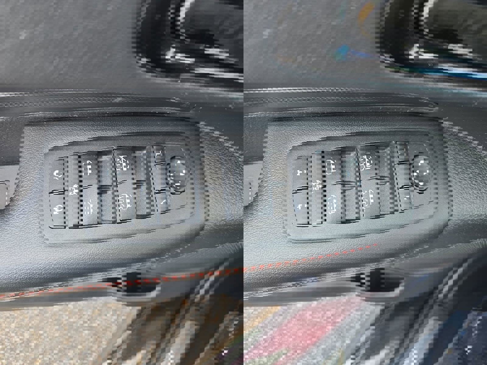 Used 2025 Dodge Durango GT image 29