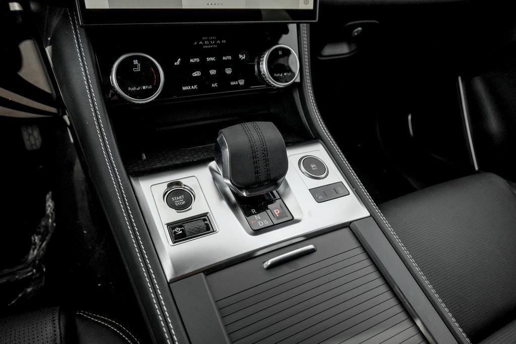 New 2026 Jaguar F-PACE R-Dynamic S image 15