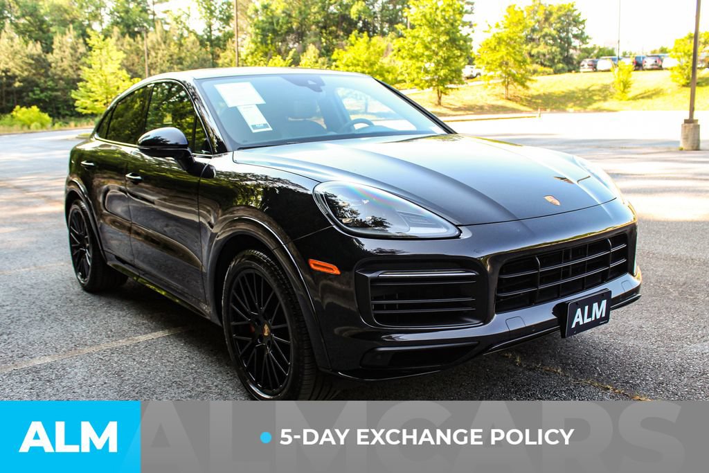 Used 2022 Porsche Cayenne GTS AWD/4WD image 3