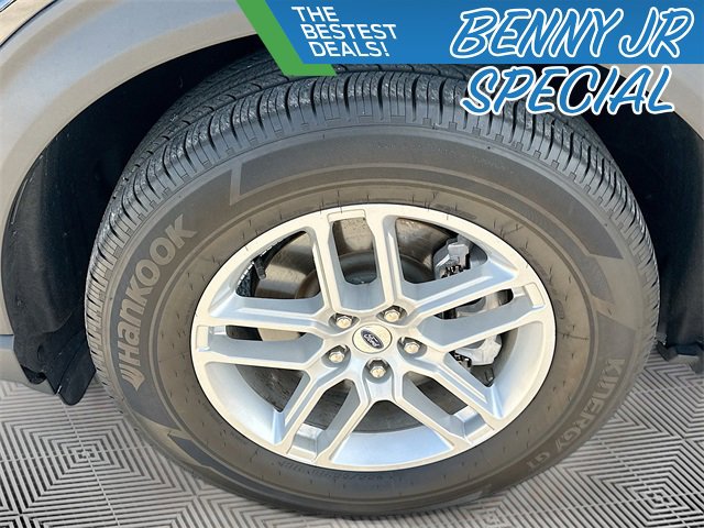 Used 2025 Ford Explorer Active w/ Active Comfort Package image 30