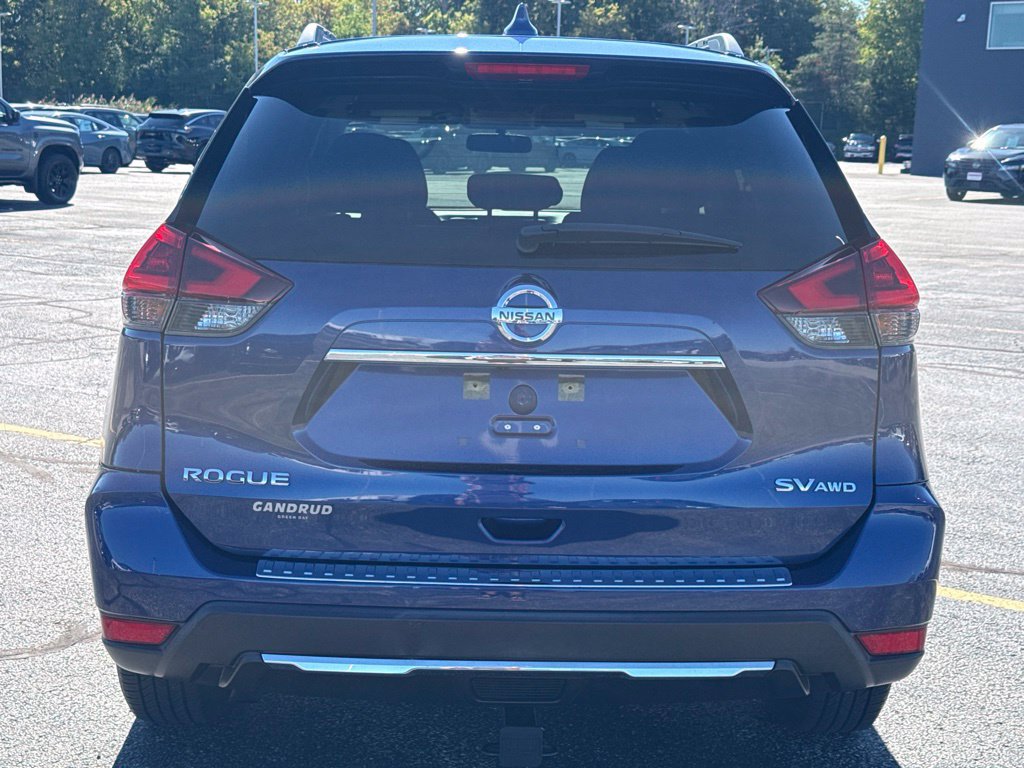 Used 2018 Nissan Rogue SV w/ Premium Package AWD/4WD image 4