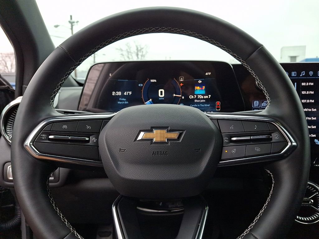 Used 2025 Chevrolet Blazer EV LT AWD/4WD image 19
