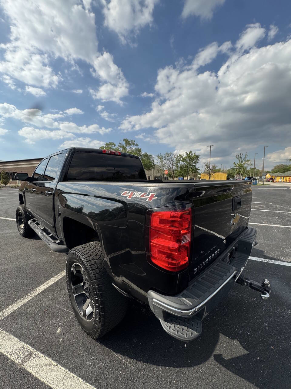 Used 2015 Chevrolet Silverado 1500 LT w/ LT Convenience Package AWD/4WD image 3