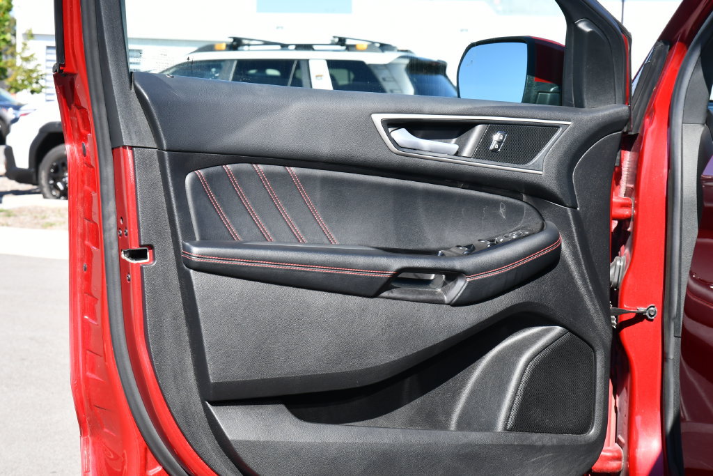 Used 2020 Ford Edge ST-Line FWD image 17