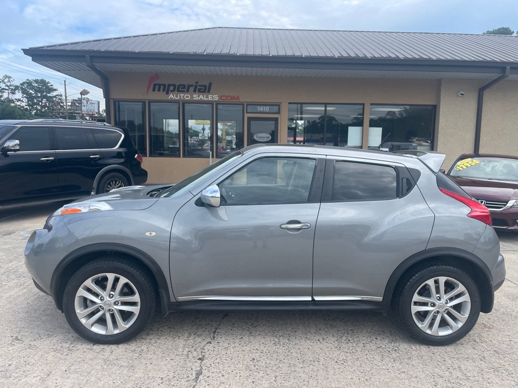 Used 2011 Nissan Juke SL w/ Chrome Pkg FWD image 2