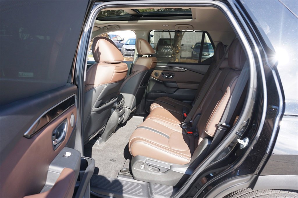 Used 2025 Honda Pilot Elite image 17
