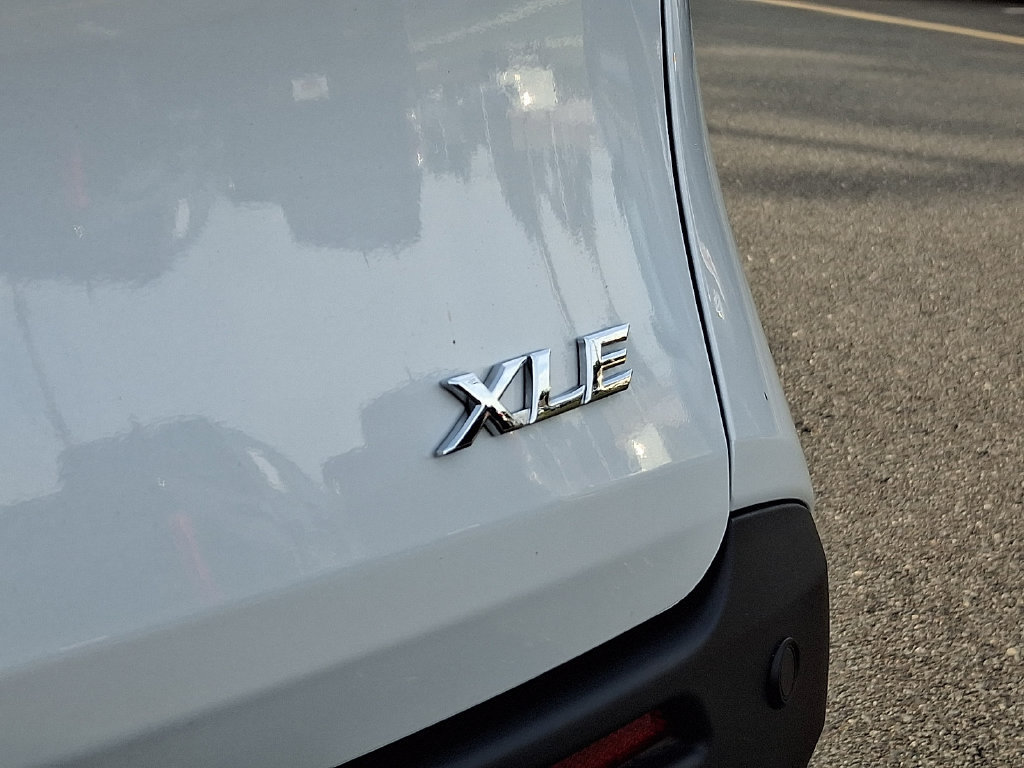 Certified 2026 Toyota Sienna XLE AWD/4WD image 33