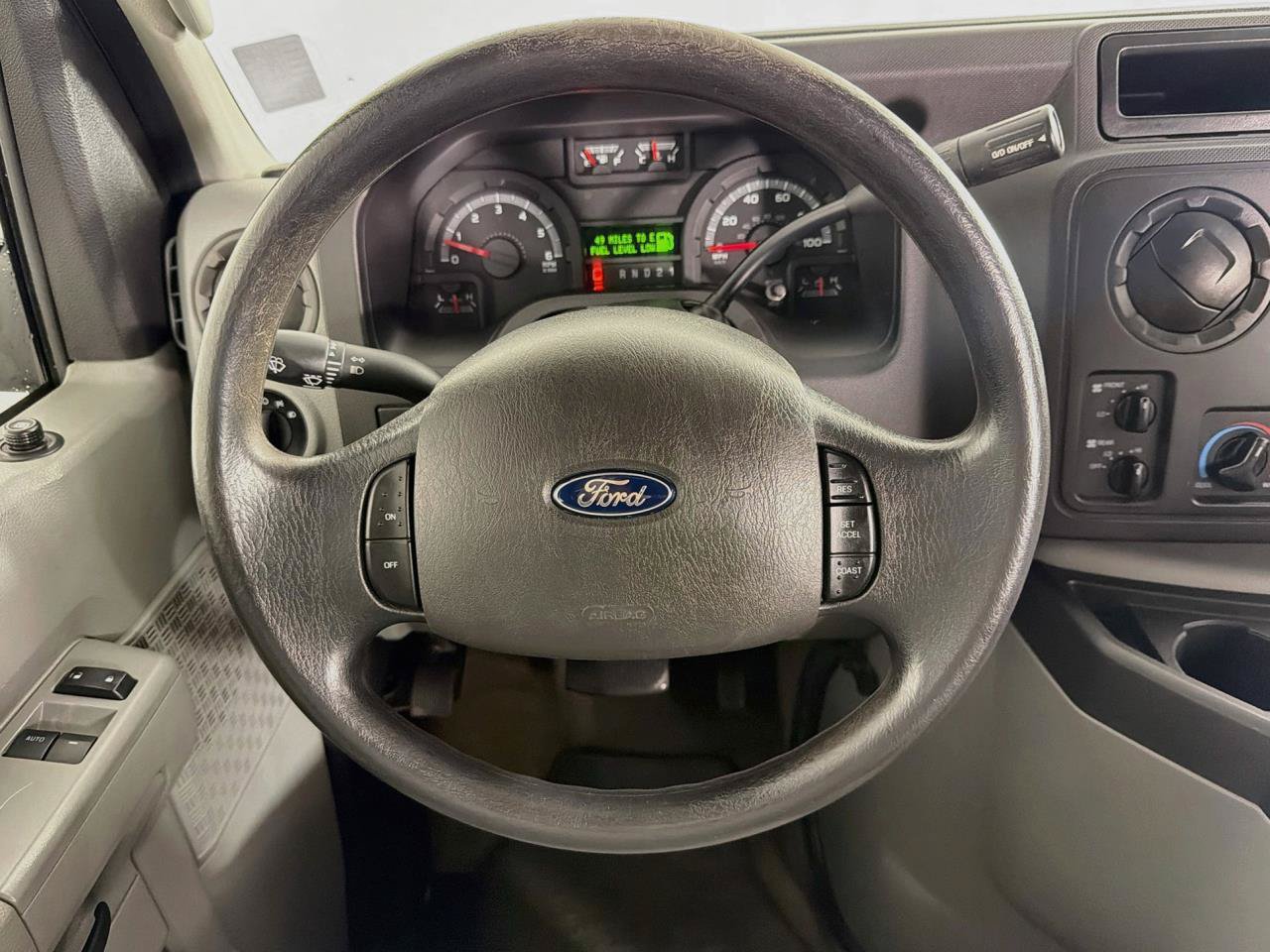Used 2014 Ford E-350 and Econoline 350 XLT RWD image 14