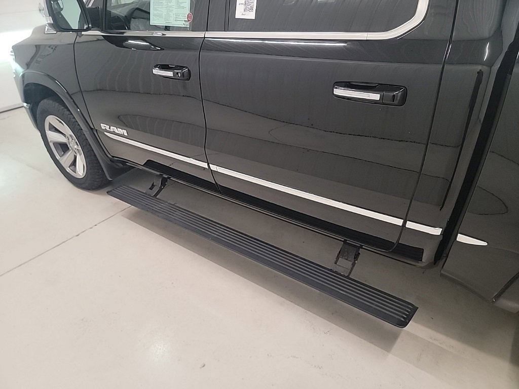 Used 2022 RAM 1500 Limited w/ Body-Colour Bumper Group image 11