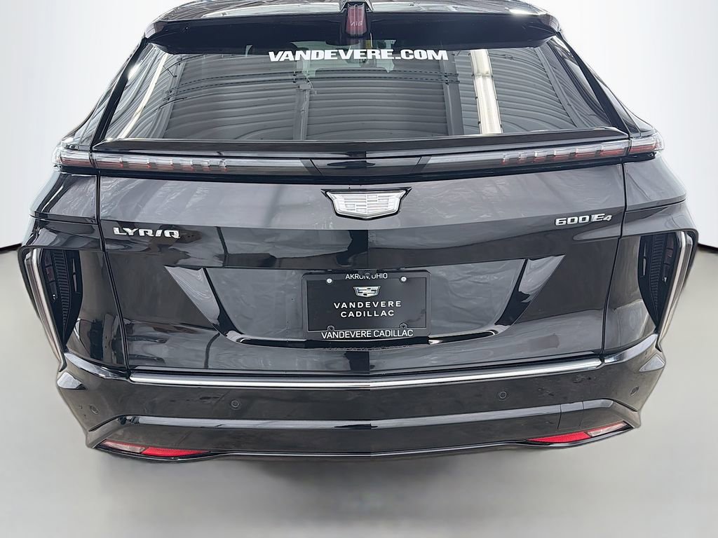 Used 2024 Cadillac Lyriq Luxury image 6