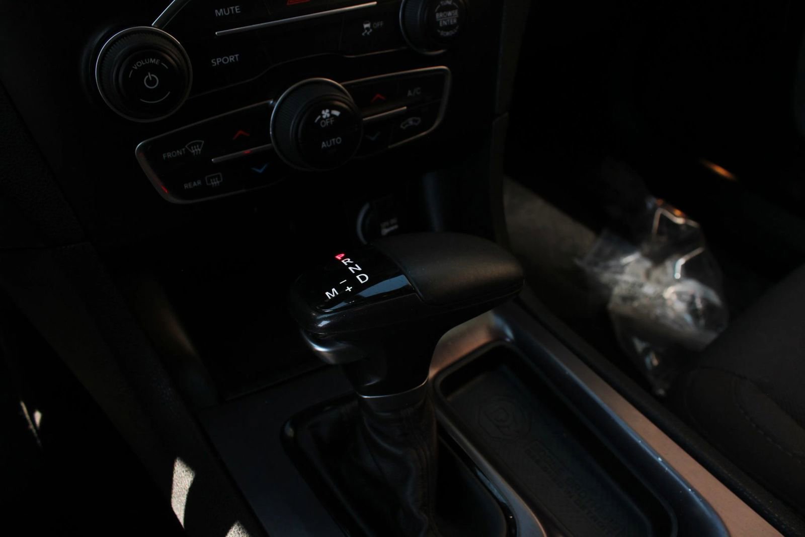 Used 2017 Dodge Charger R/T w/ Blacktop Package image 28