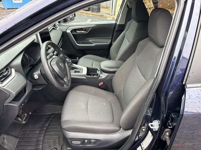 Used 2023 Toyota RAV4 XLE image 12
