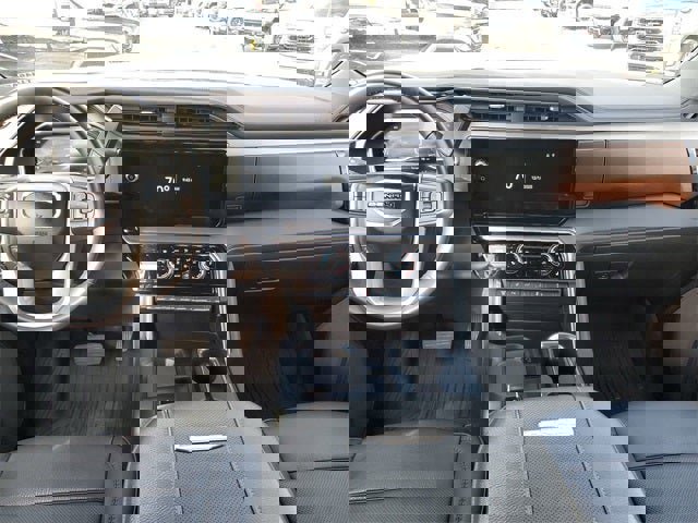 Used 2024 GMC Sierra 3500 Denali image 51