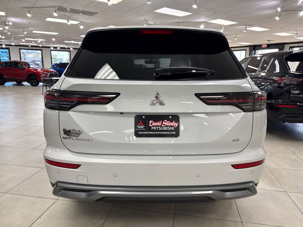 New 2026 Mitsubishi Outlander SE image 5