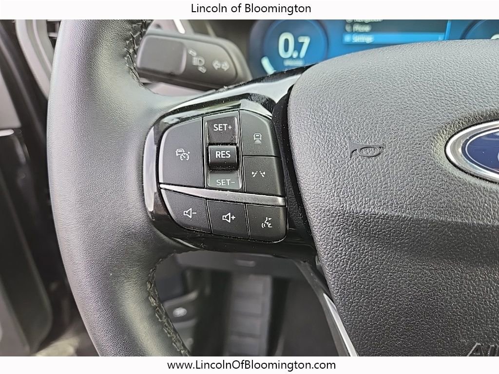 Used 2024 Ford Escape Platinum image 19