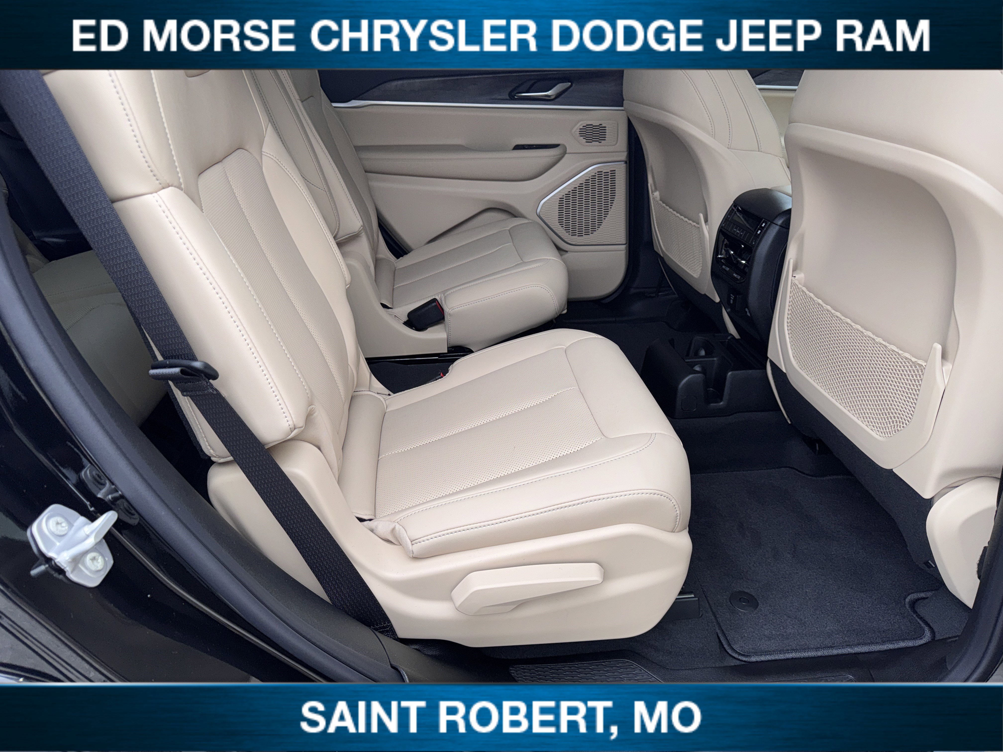 New 2025 Jeep Grand Cherokee L Limited w/ Luxury Tech Group II image 34